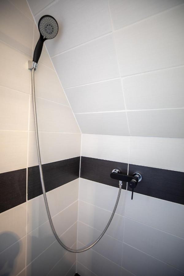 Vadgalamb Apartman & Jacuzzi มิชโคลซ์ ภายนอก รูปภาพ