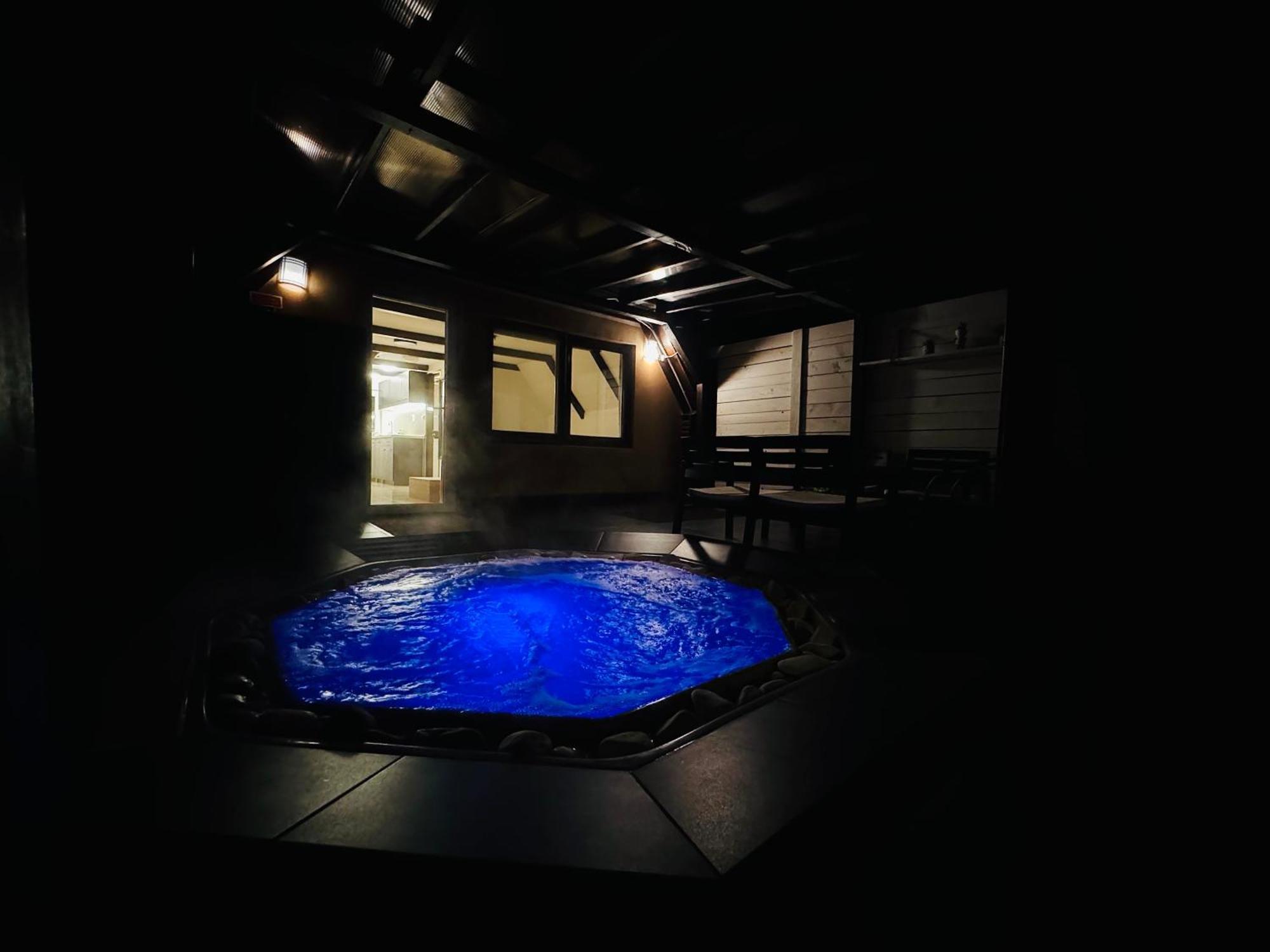 Vadgalamb Apartman & Jacuzzi มิชโคลซ์ ภายนอก รูปภาพ