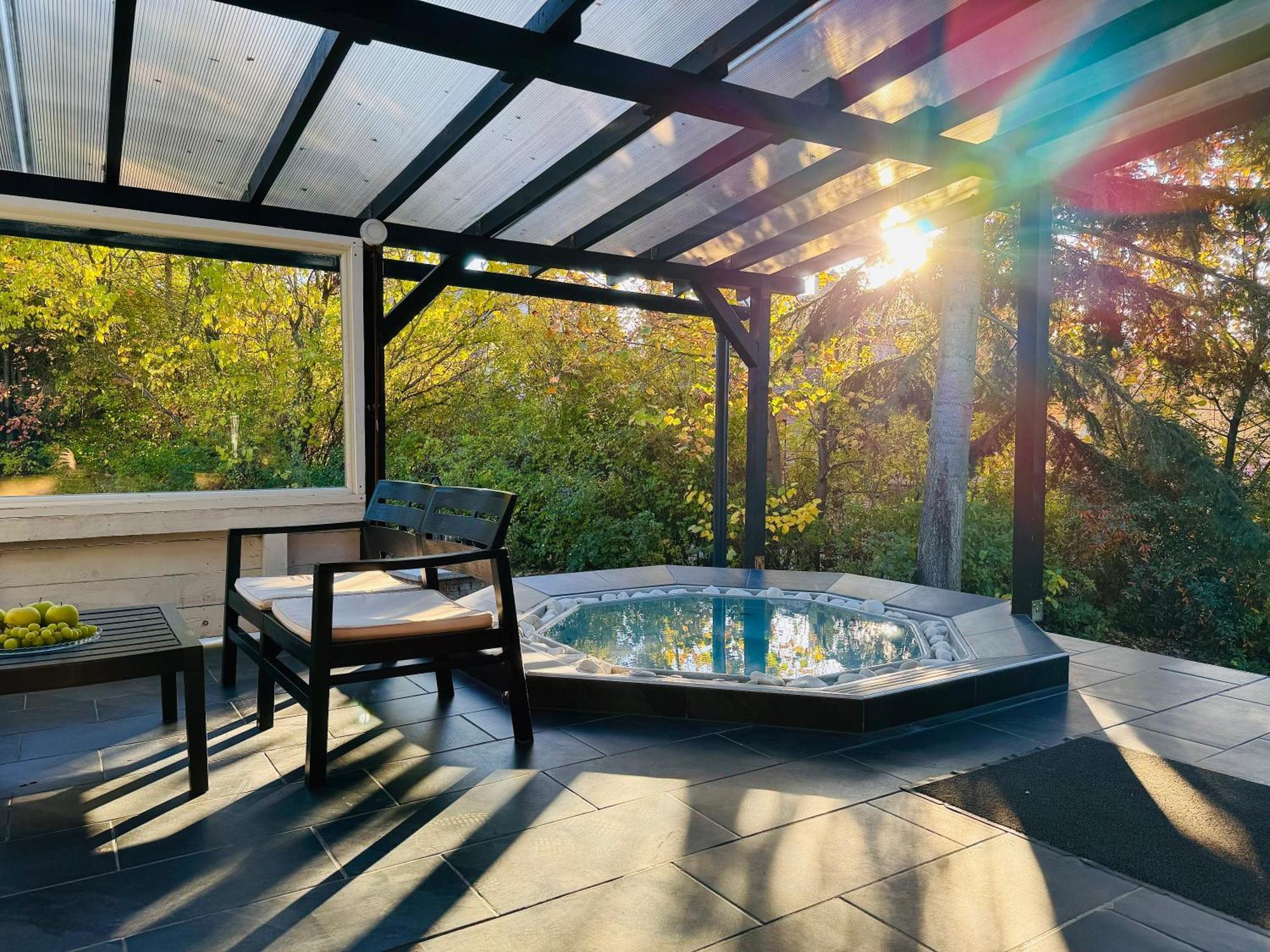 Vadgalamb Apartman & Jacuzzi มิชโคลซ์ ภายนอก รูปภาพ